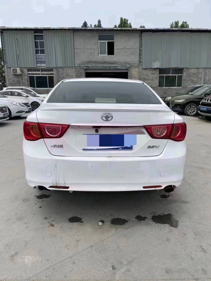 北京12年丰田锐志9