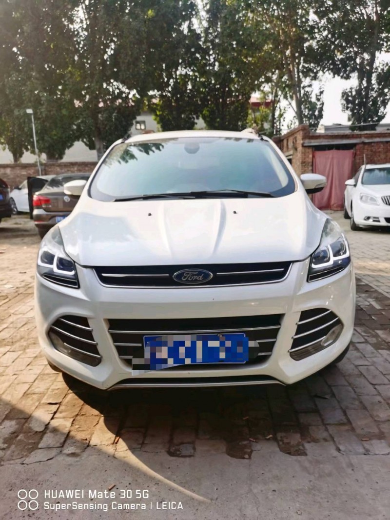 保定13年福特翼虎1