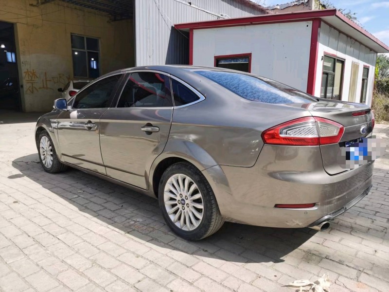 保定12年福特蒙迪欧-致胜8