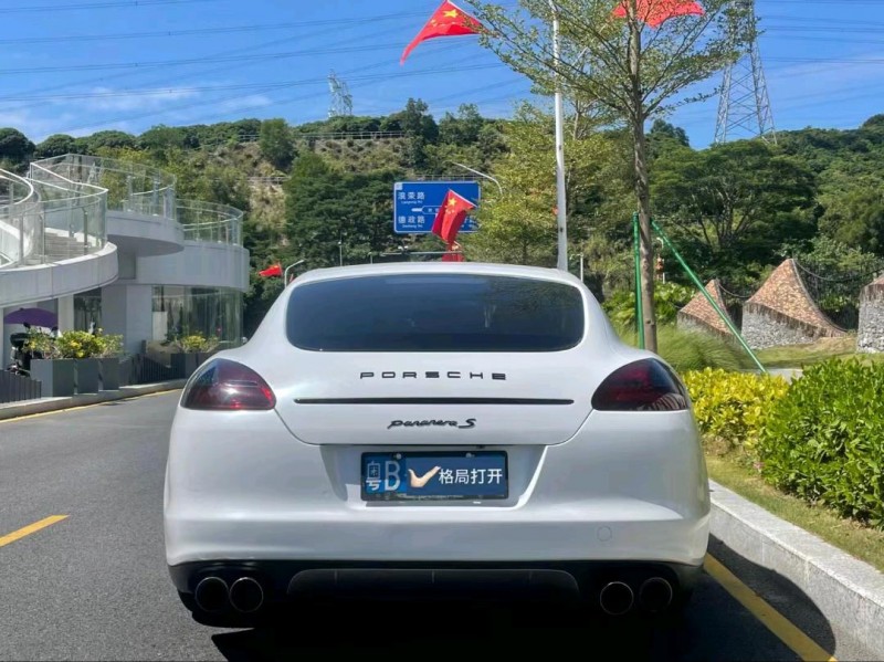 广州13年保时捷帕拉梅拉9