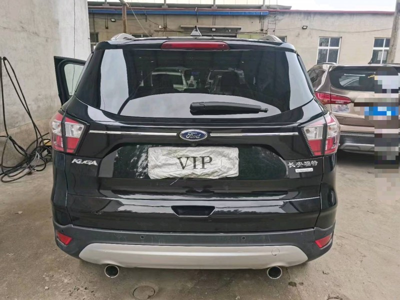 保定17年福特翼虎4