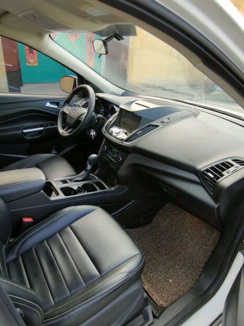 北京17年福特翼虎6