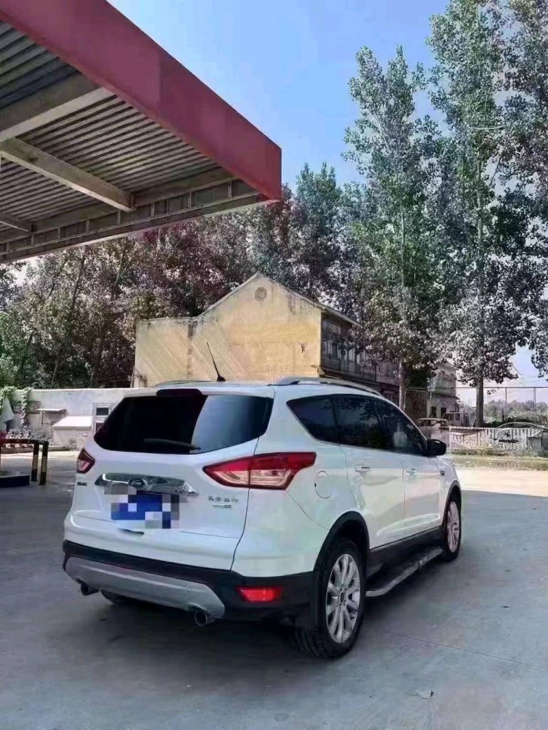 北京14年福特翼虎5