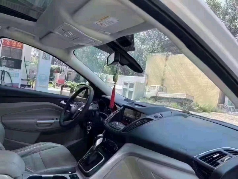 北京14年福特翼虎1