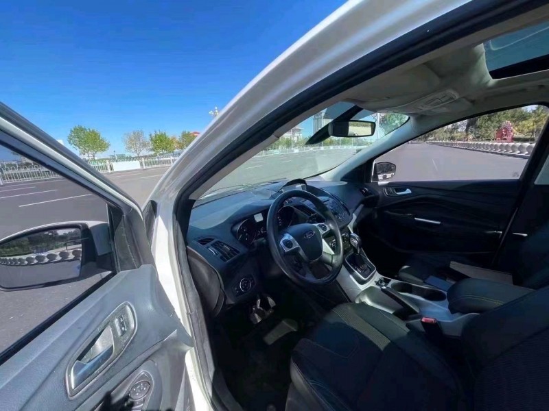 北京14年福特翼虎7