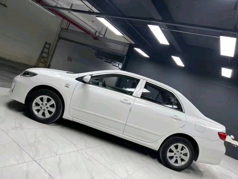 成都14年丰田卡罗拉3