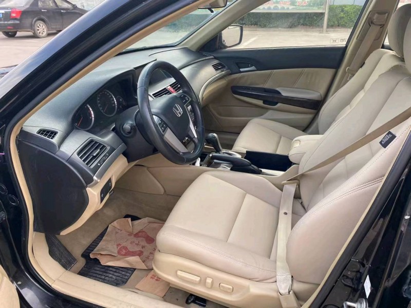 东营08年本田雅阁8