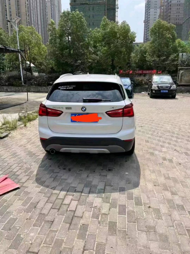 北京17年宝马X14
