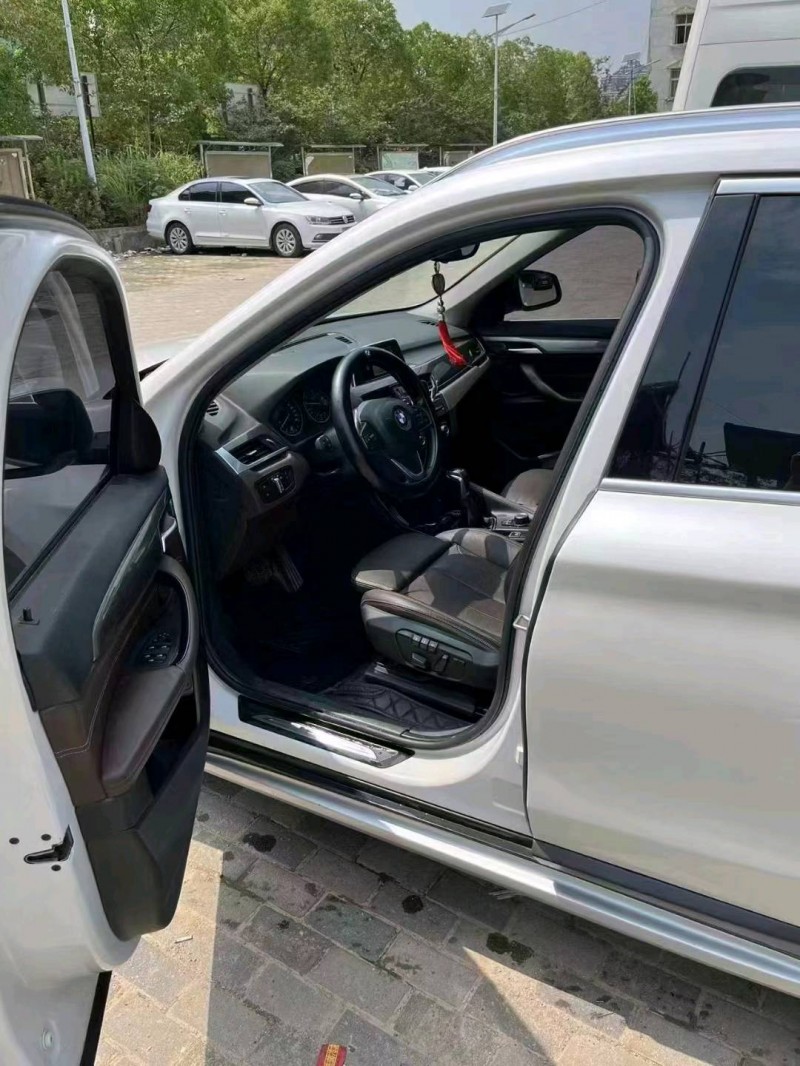 北京17年宝马X13