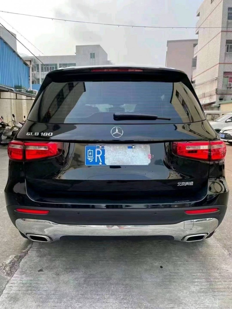 中山21年奔驰GLB4