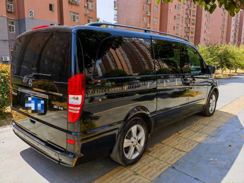 北京14年奔驰唯雅诺1