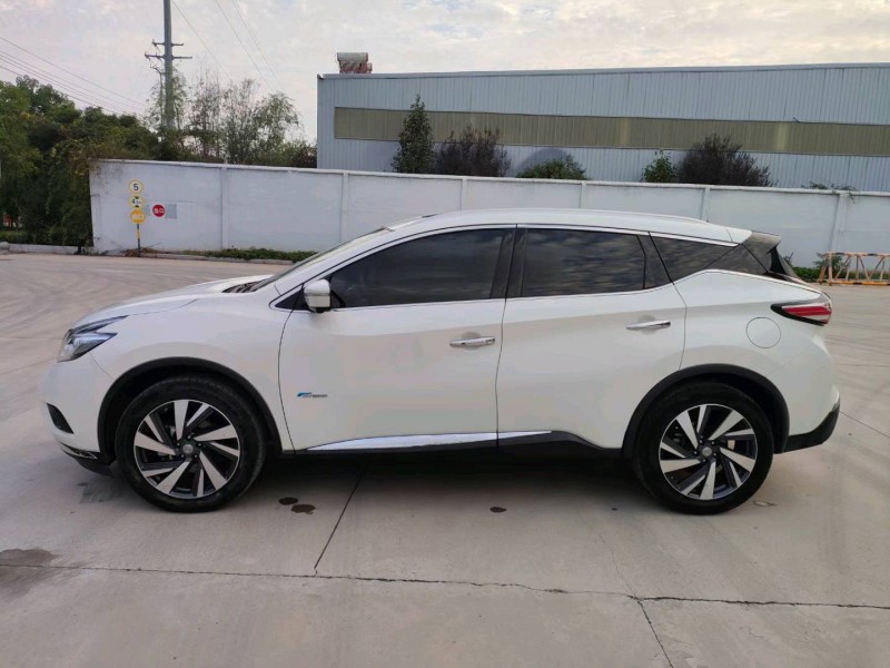 徐州18年日产楼兰8