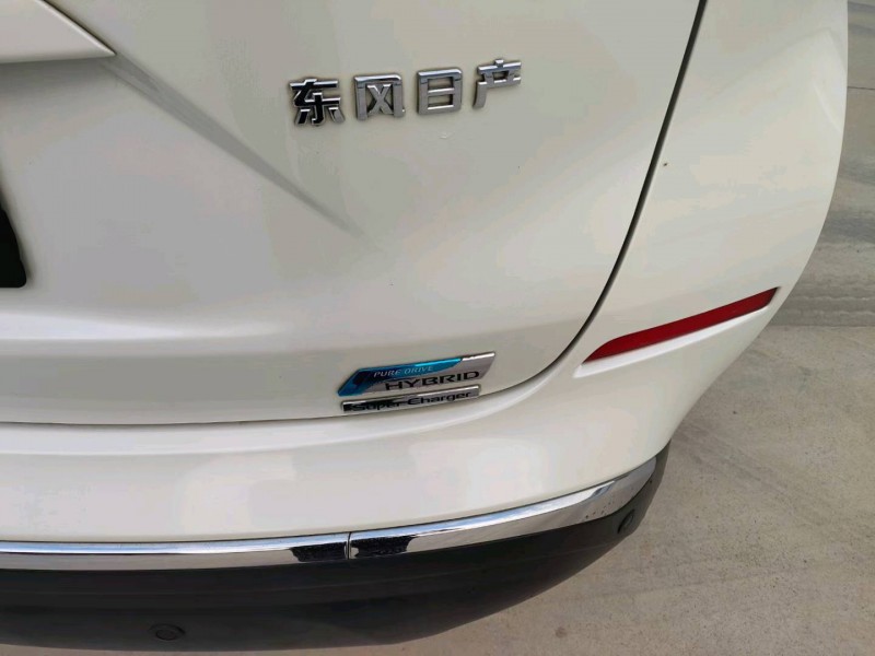 徐州18年日产楼兰2