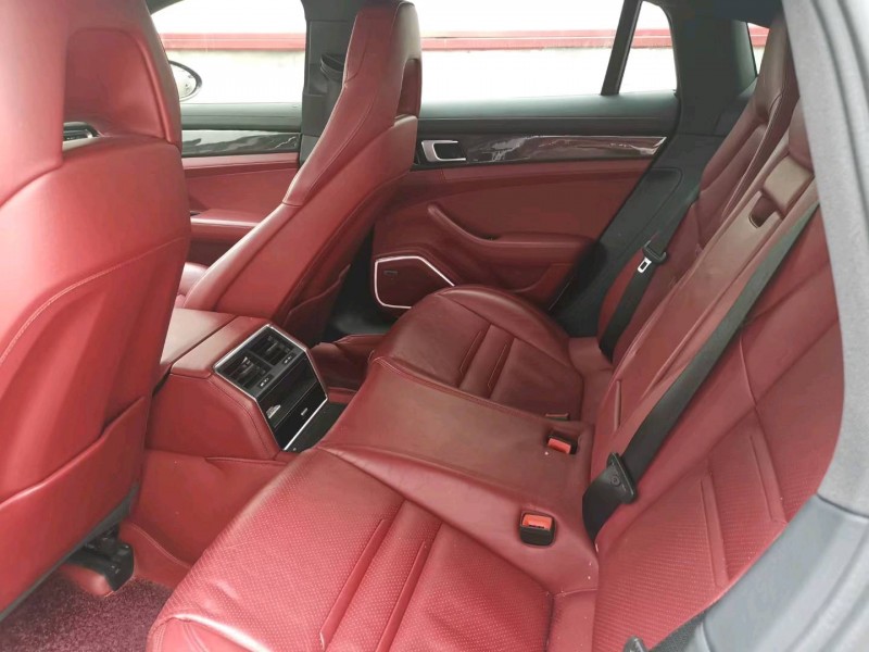 徐州19年保时捷帕拉梅拉4