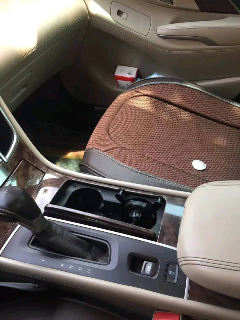 济南15年别克君越5