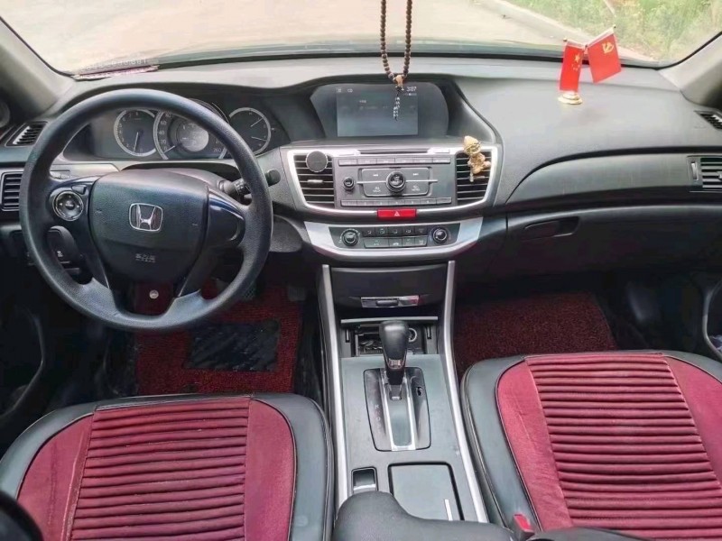 临沂14年本田雅阁5