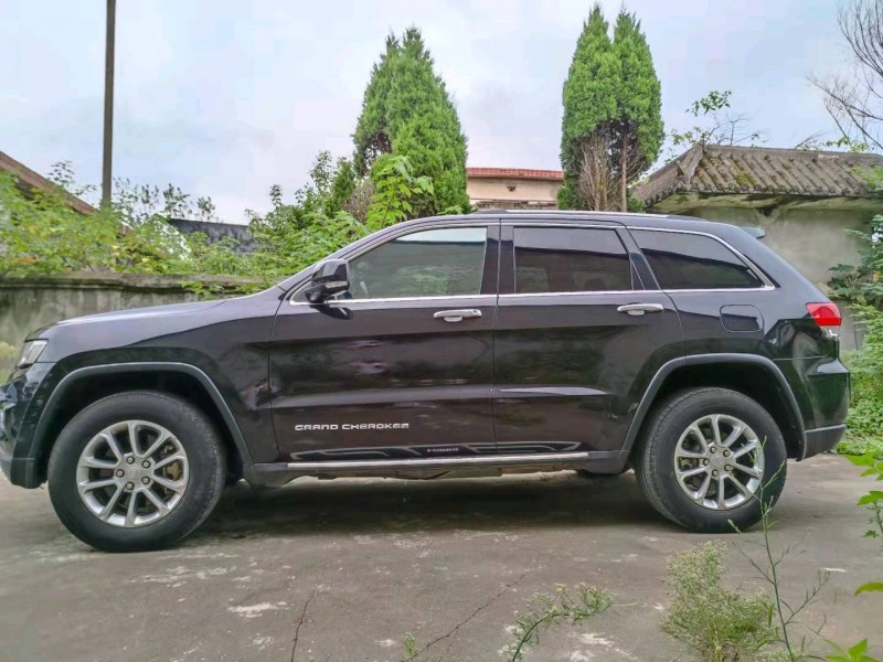 北京17年Jeep大切诺基6