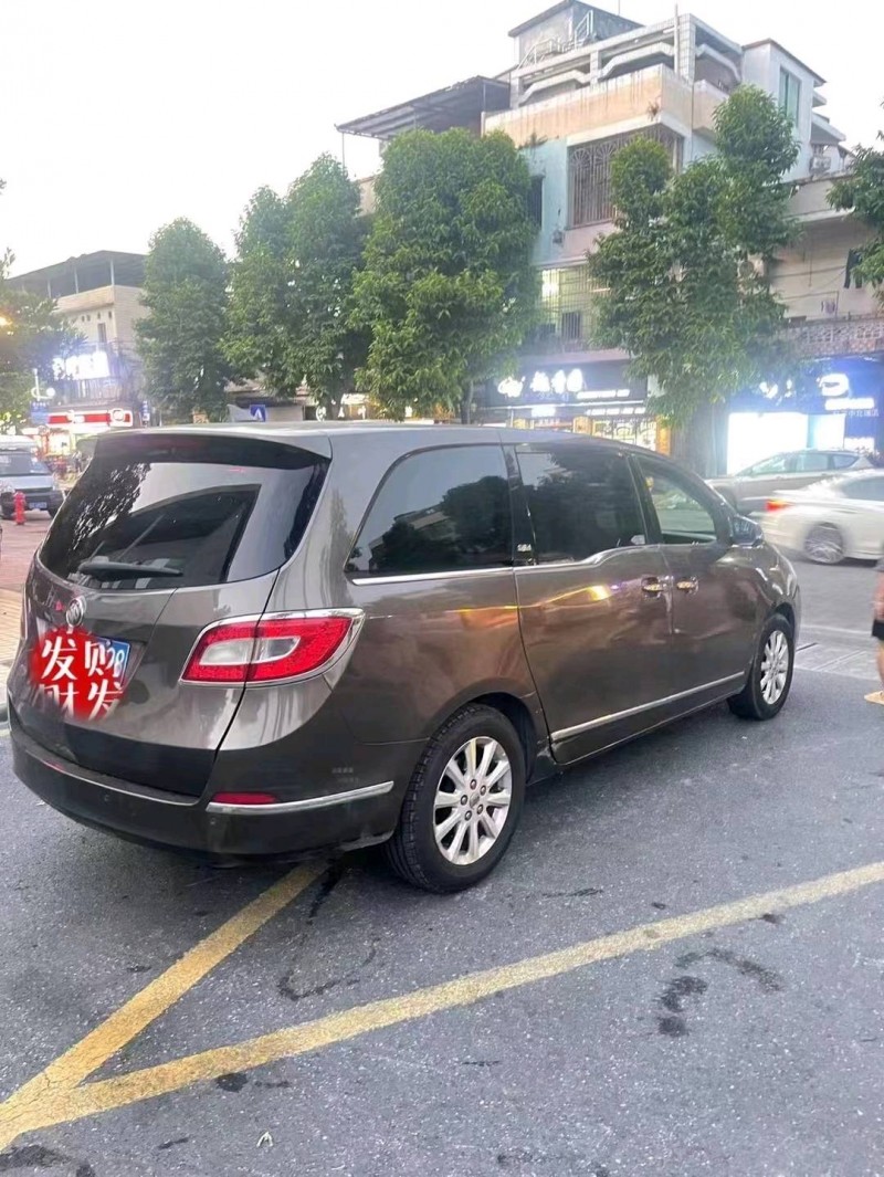 广州12年别克GL88