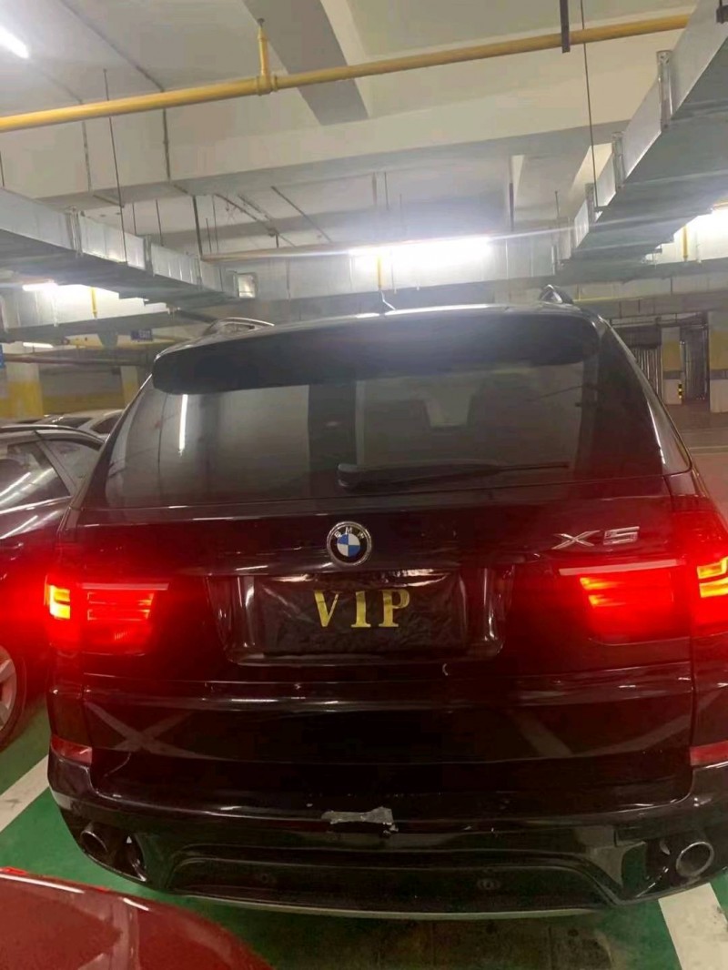 北京12年宝马X59