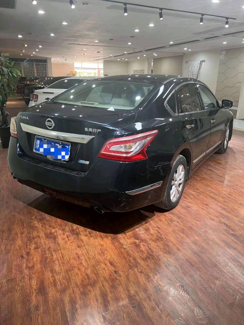 北京14年日产天籁4