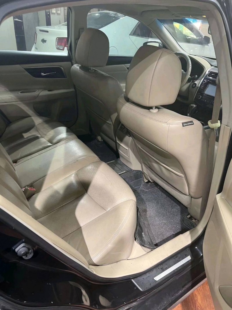 北京14年日产天籁5