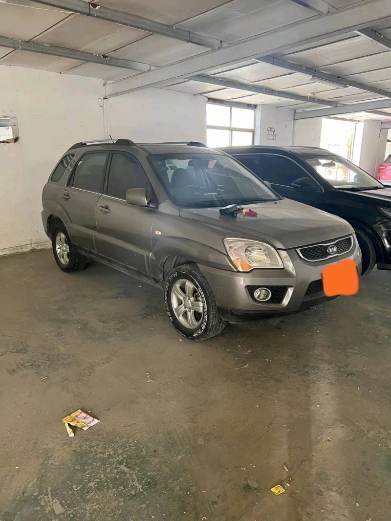 北京13年起亚智跑3