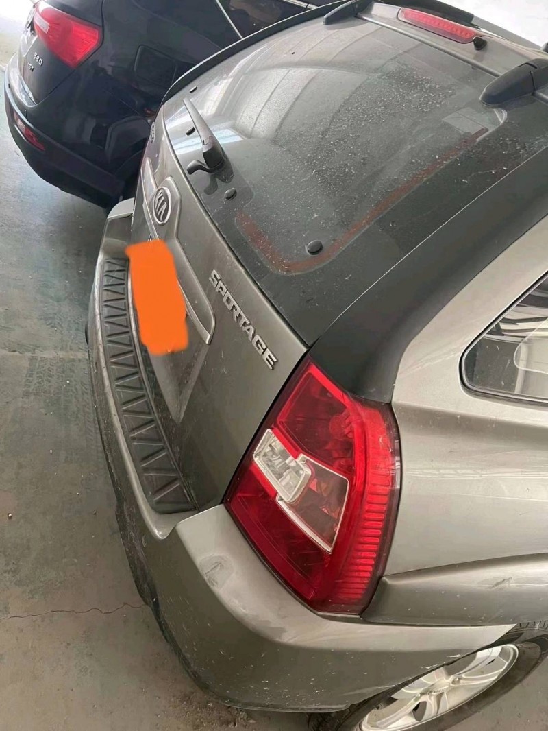 北京13年起亚智跑5