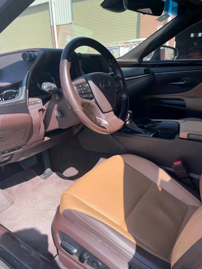 东莞20年雷克萨斯ES6