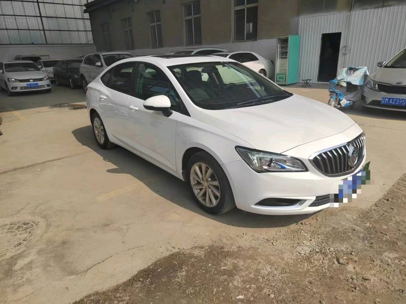 保定15年别克威朗3