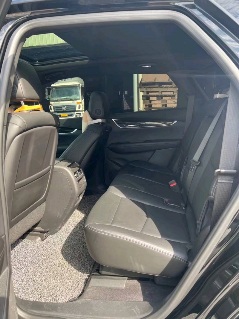 东莞20年凯迪拉克XT54