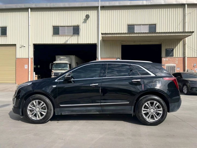 东莞20年凯迪拉克XT52