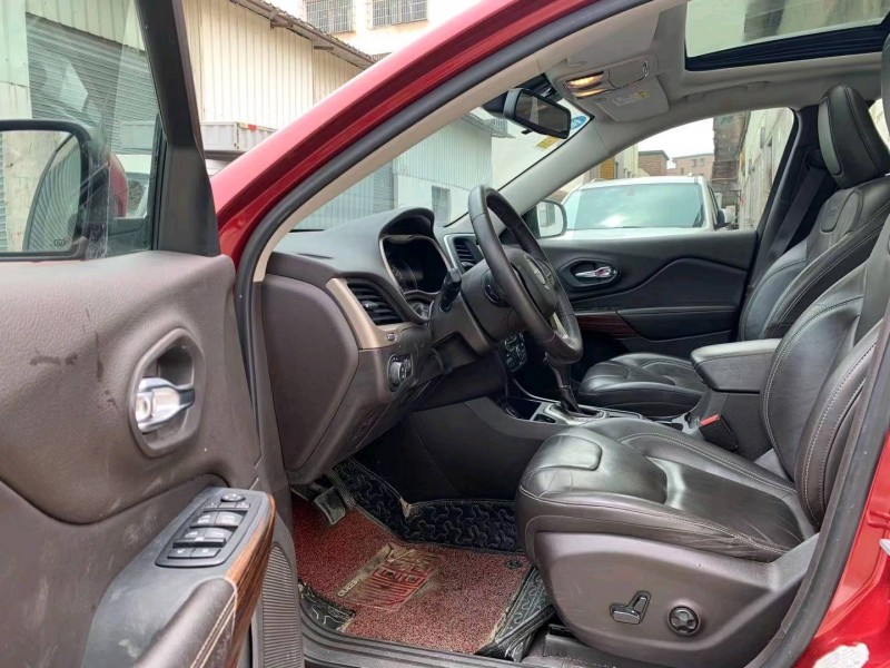 广州17年Jeep自由光6