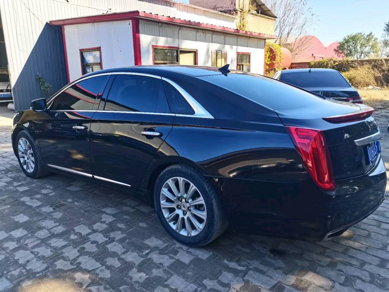 保定13年凯迪拉克XTS4