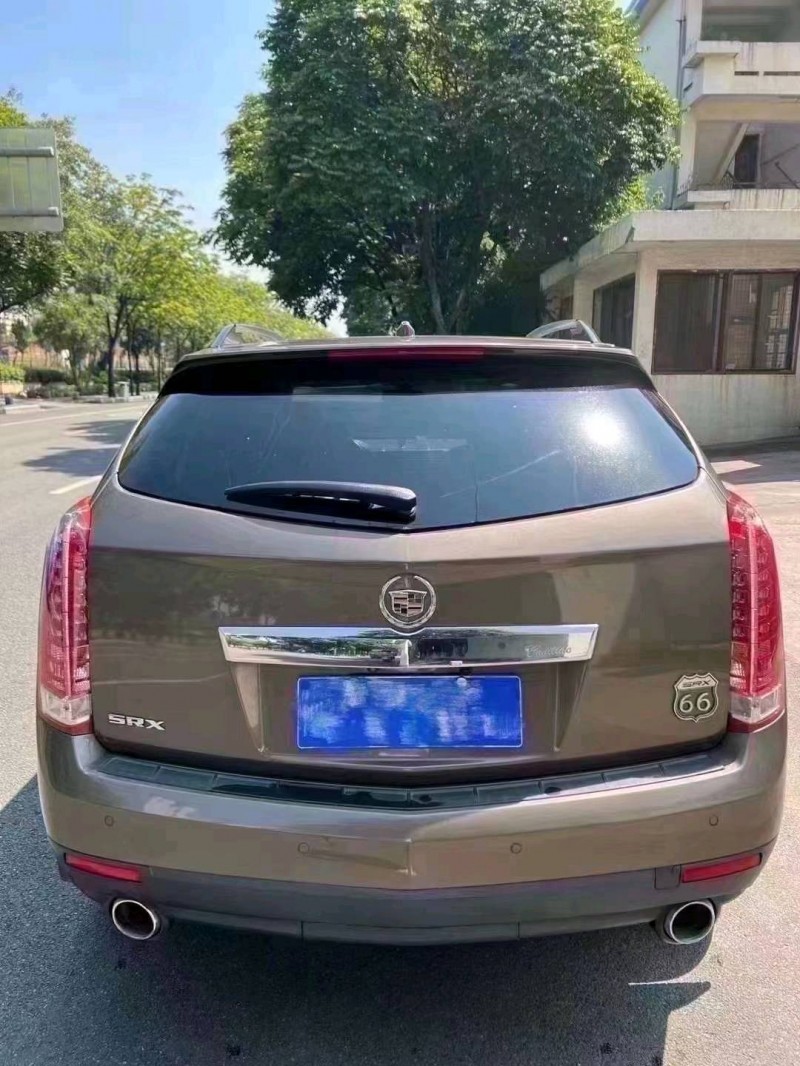 保定16年凯迪拉克SRX4