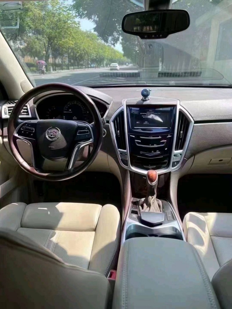 保定16年凯迪拉克SRX7