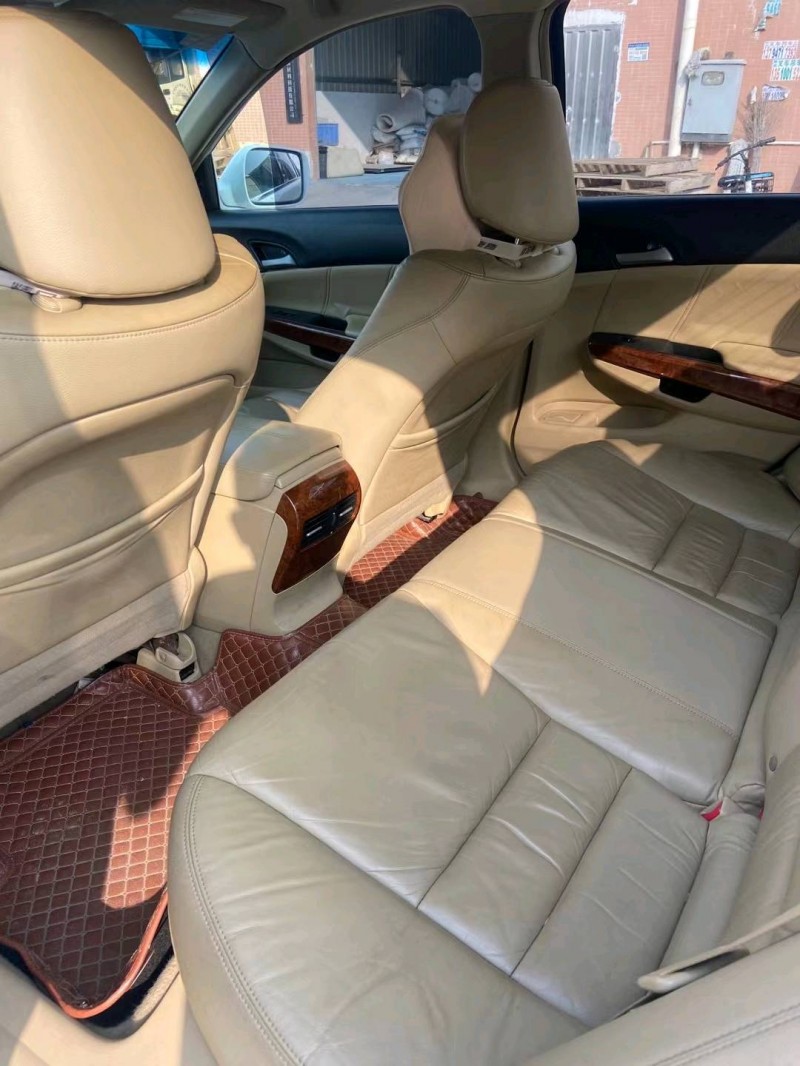 东莞11年本田雅阁5