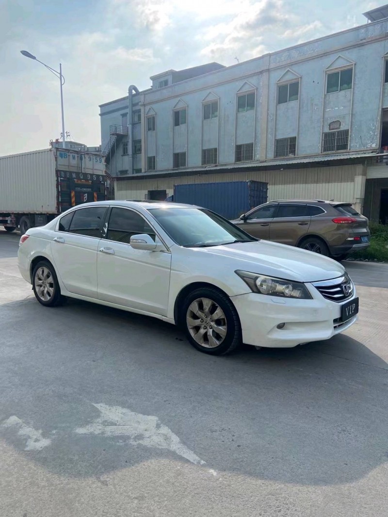 东莞11年本田雅阁3