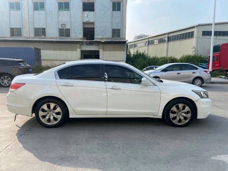 东莞11年本田雅阁7