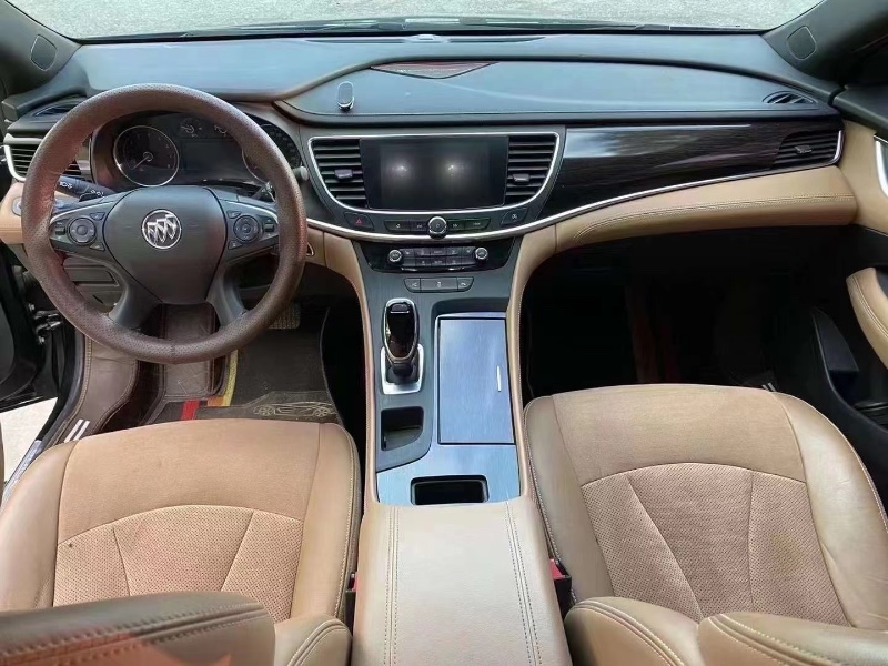 青岛18年别克君越2