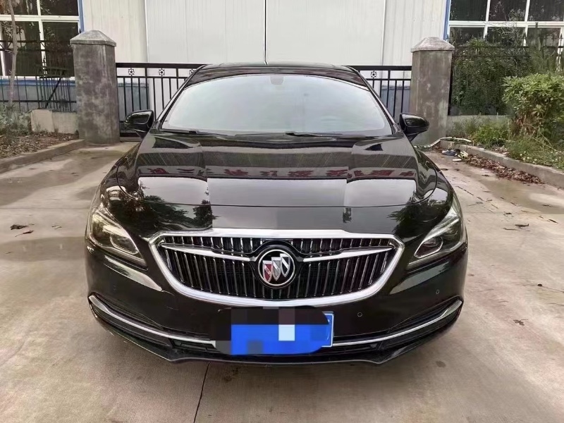 青岛18年别克君越1