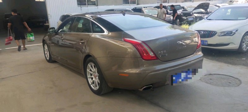 保定16年捷豹XJL8