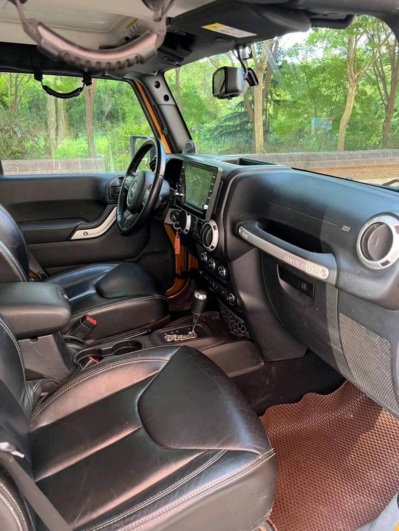 邢台14年Jeep牧马人9