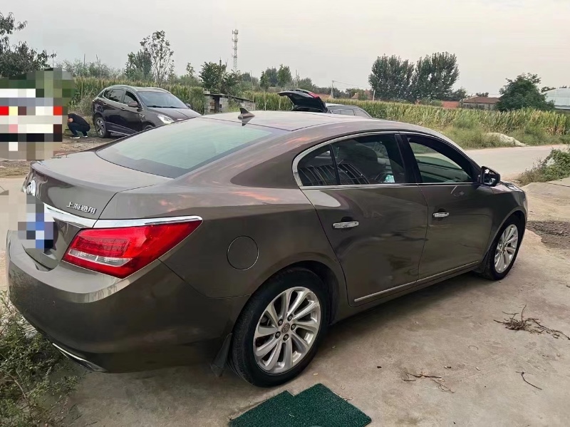 青岛15年别克君越6