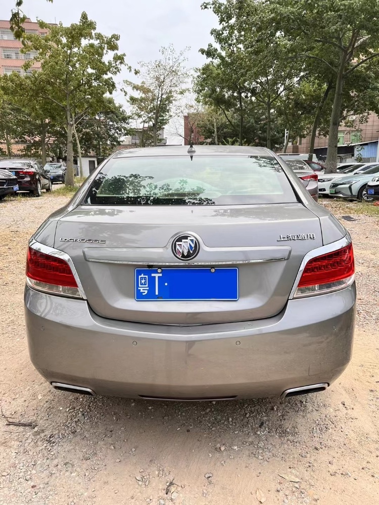 广州12年别克君越2