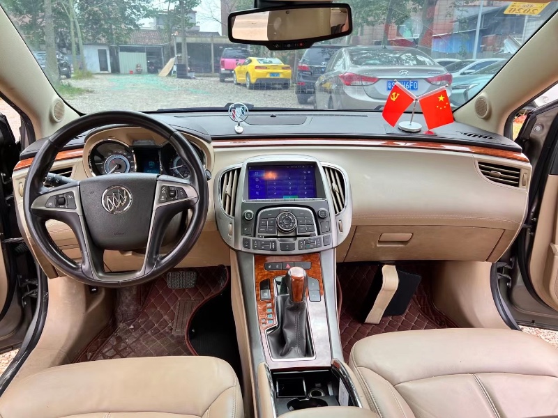 广州12年别克君越8