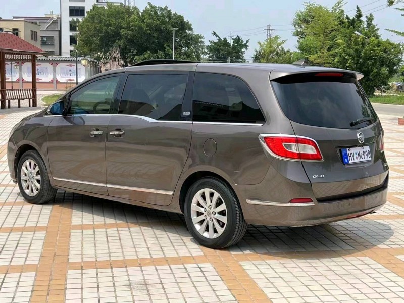 广州13年别克GL83