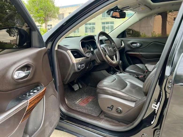 盐城18年Jeep自由光6