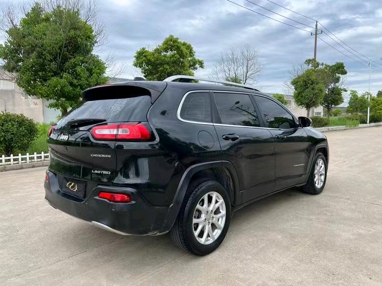 盐城18年Jeep自由光8