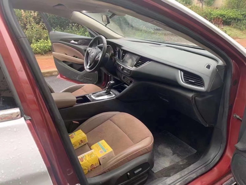 枣庄19年别克君威2