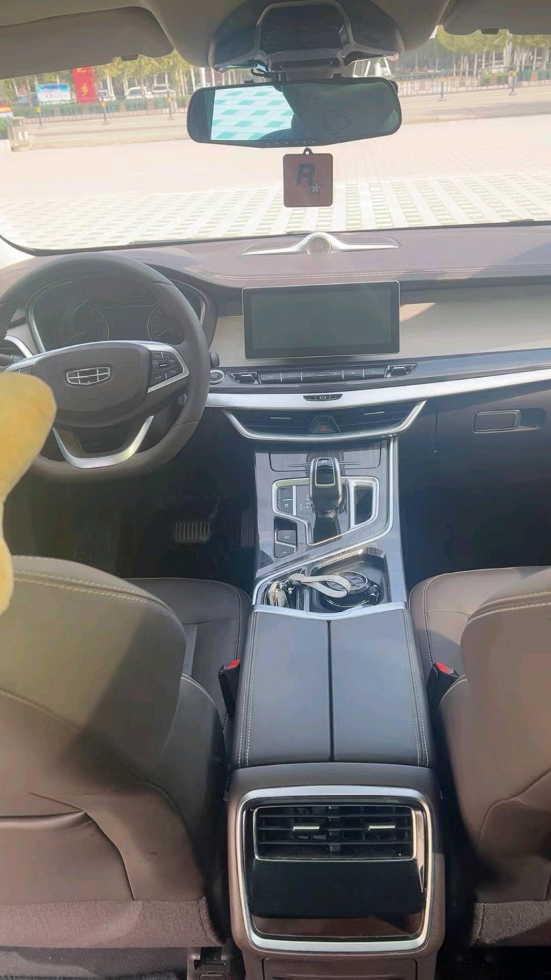 北京21年吉利嘉际5